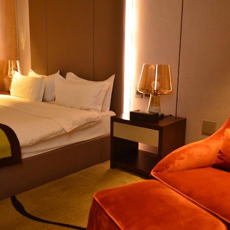 Marigold Hotel & Restaurants Windhoek Bagian luar foto