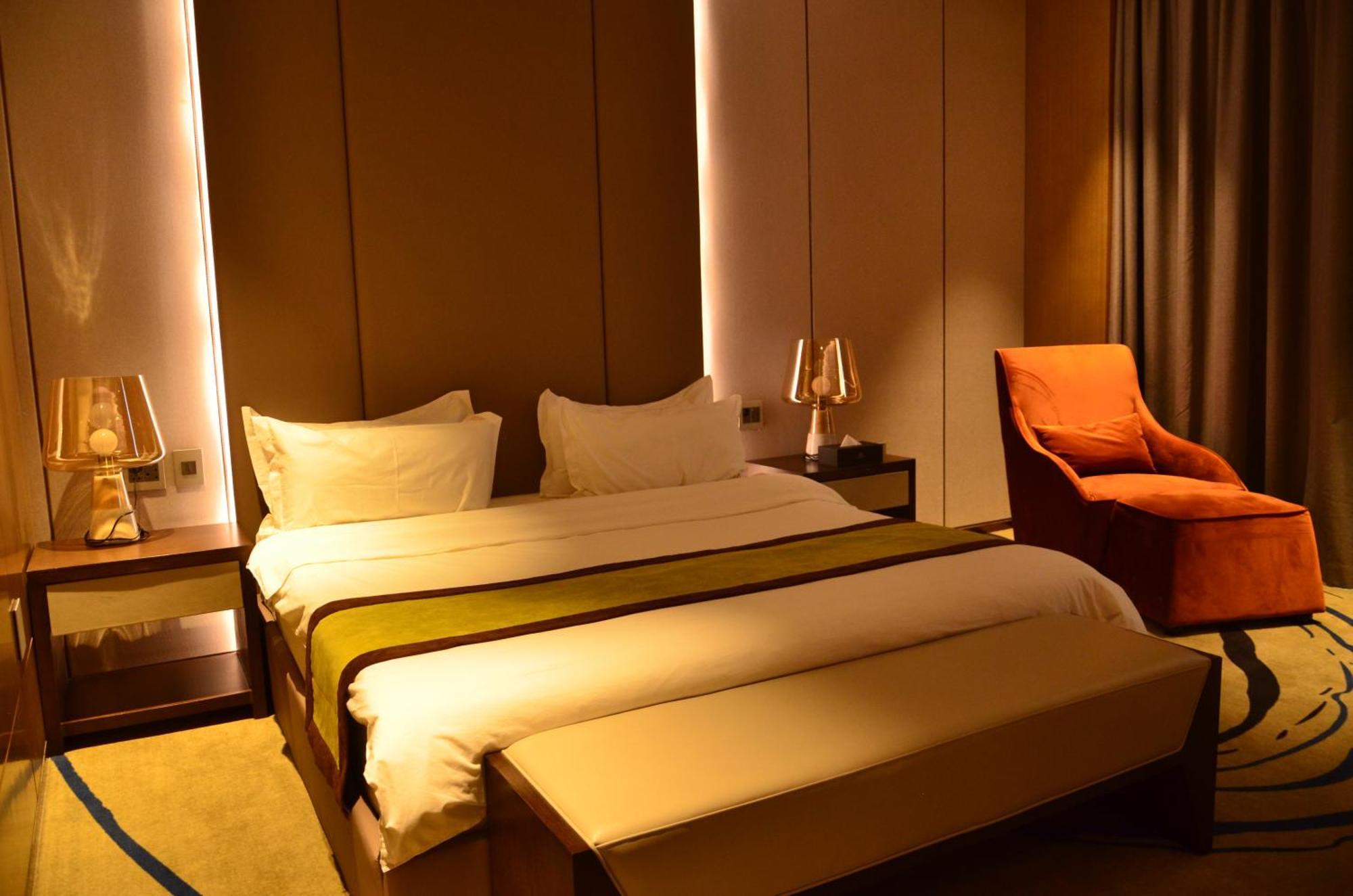 Marigold Hotel & Restaurants Windhoek Bagian luar foto